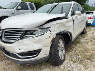 2016 Lincoln MKX Premiere - Exterior Front Left Corner Image